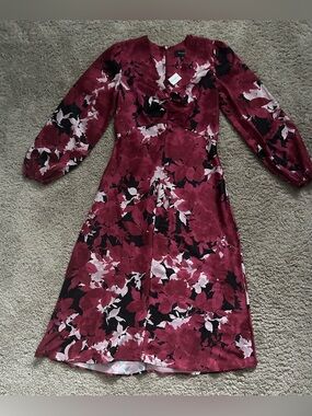 Banana Republic Burgundy Floral Satin A-Line V-Neck Midi Dress 0